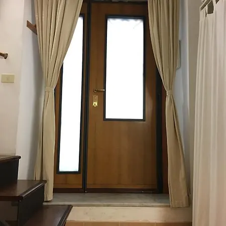 Lägenhet Lovely Mini Loft Rom